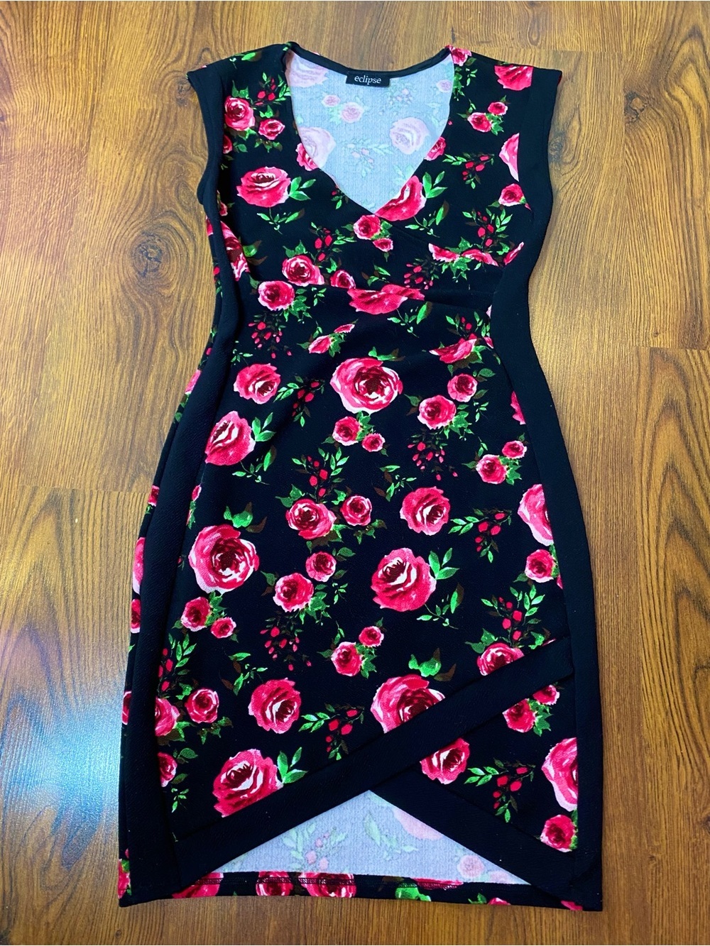 🌷 Eclipse 🌷 Black Floral Wrap Dress with Cherry Red Roses